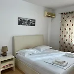 Blloku Family Apartment