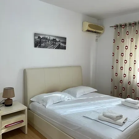 Blloku Family Apartment